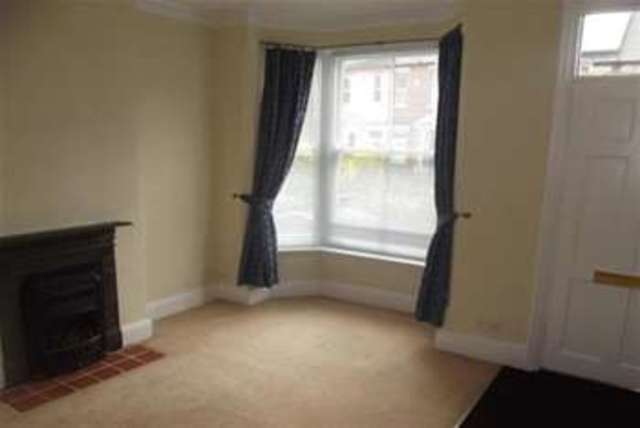  Image of 2 Bedroom Detached to rent at Nottingham, NG7 6AT