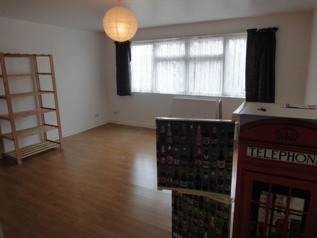  Image of 1 Bedroom Flat for sale at North Ninth Street  Milton Keynes, MK9 3AW