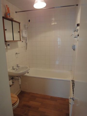  Image of 1 Bedroom Flat for sale at North Ninth Street  Milton Keynes, MK9 3AW