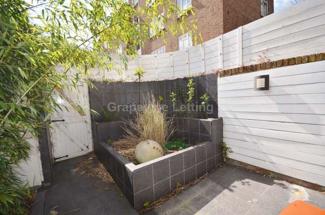  Image of 2 Bedroom Apartment to rent at Palace Road Tulse Hill London, SW2 3NP
