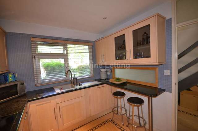  Image of 2 Bedroom Apartment to rent at Palace Road Tulse Hill London, SW2 3NP
