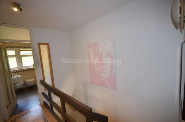  Image of 2 Bedroom Apartment to rent at Palace Road Tulse Hill London, SW2 3NP