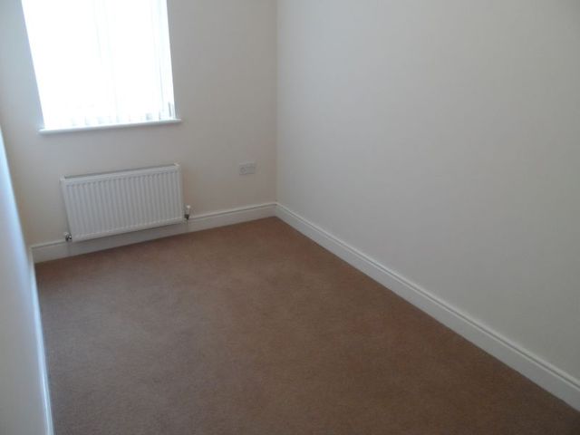  Image of 2 Bedroom Flat to rent at Parc Pencrug  Llandeilo, SA19 6RZ