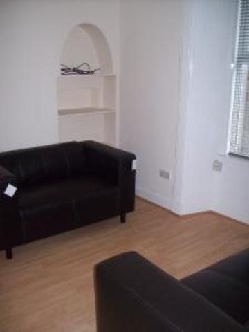  Image of 2 Bedroom Flat to rent at West End Dundee Dundee, DD1 5LT