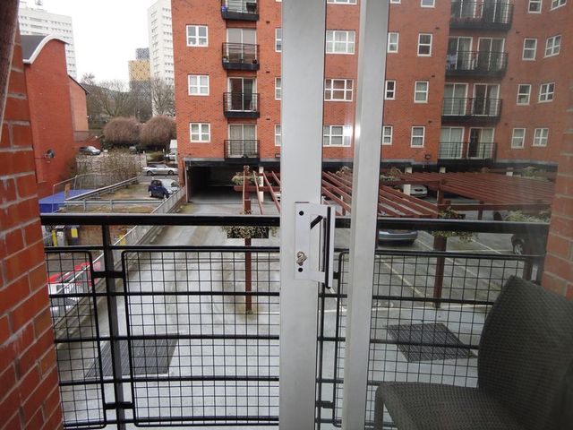  Image of 1 Bedroom Flat to rent at Edward Street  Birmingham, B1 2EL
