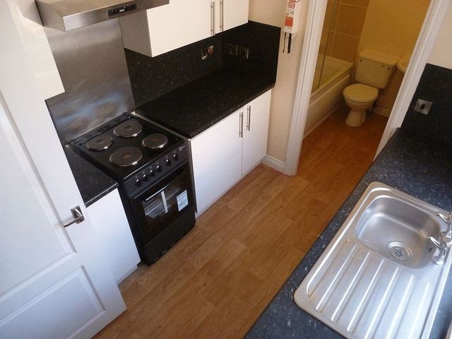  Image of 2 Bedroom Flat to rent at Relton Avenue Array Byker, NE6 2TH