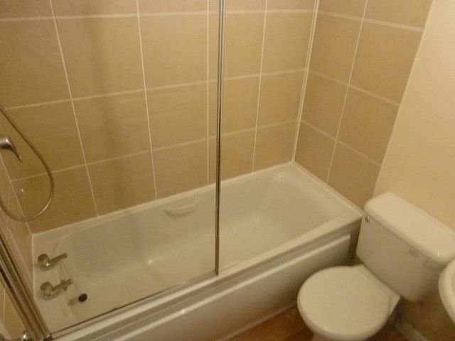 Image of 2 Bedroom Flat to rent at Relton Avenue Array Byker, NE6 2TH