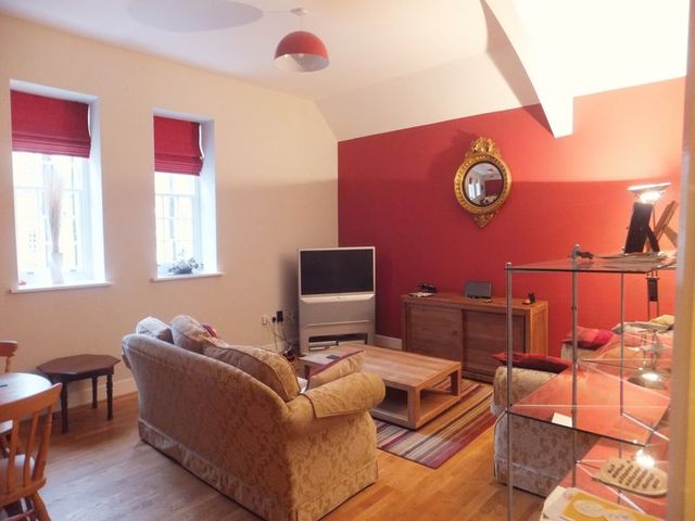  Image of 2 Bedroom Flat to rent at Sarno Square  Abergavenny, NP7 5JT