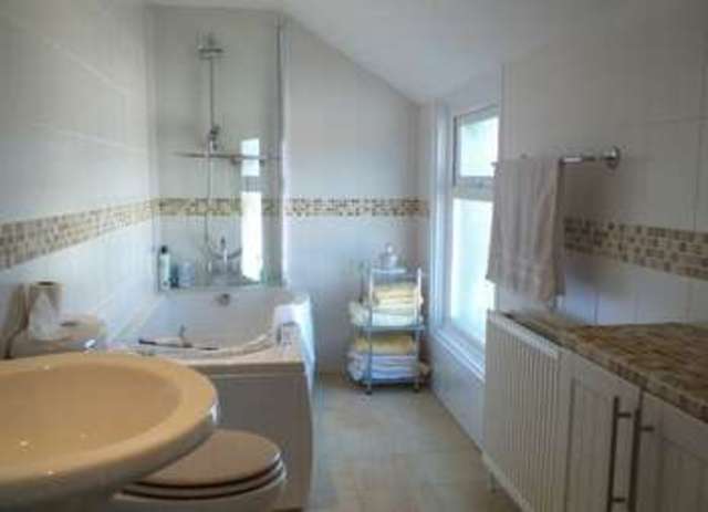  Image of 3 Bedroom Flat for sale at Major Terrace  Seaton, EX12 2RF