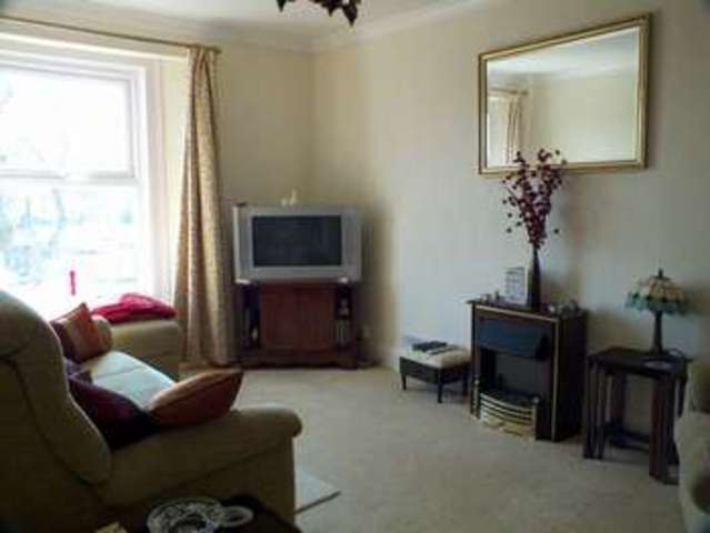  Image of 3 Bedroom Flat for sale at Major Terrace  Seaton, EX12 2RF
