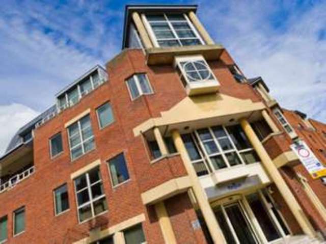  Image of Detached to rent at Richmond TW9 Richmond, TW9 1AE