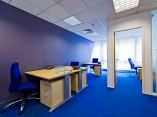  Image of Detached to rent at Richmond TW9 Richmond, TW9 1AE