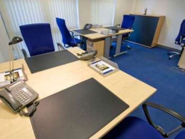 Image of Detached to rent at Richmond TW9 Richmond, TW9 1AE