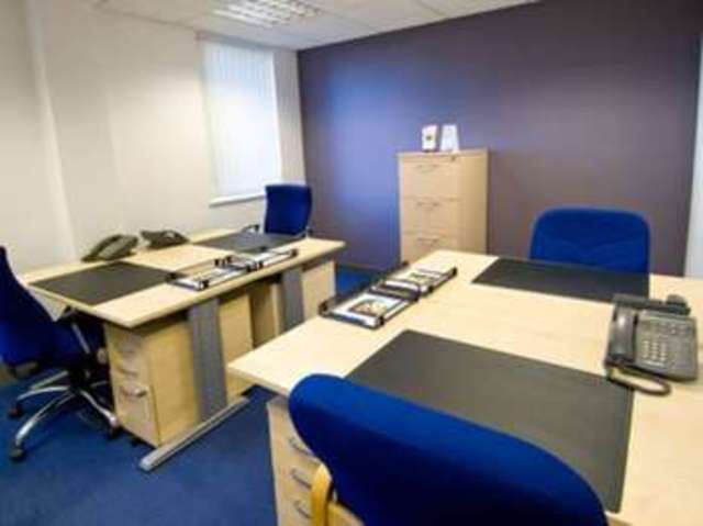  Image of Detached to rent at Richmond TW9 Richmond, TW9 1AE