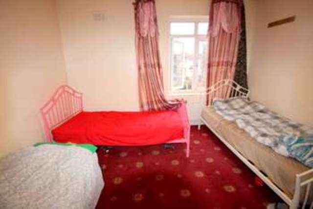  Image of 2 Bedroom Terraced for sale at Lower Edmonton N9 London, N9 0RY