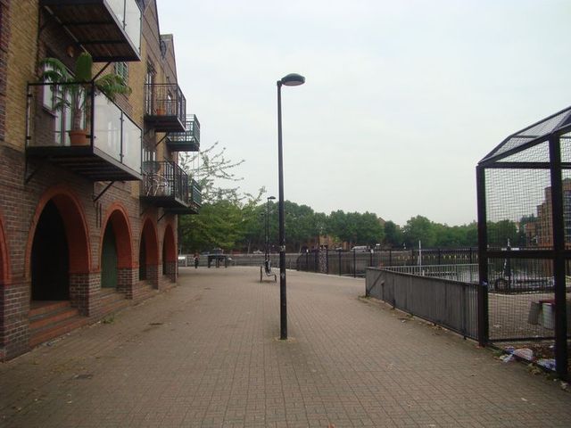  Image of 2 Bedroom Flat to rent at Yeoman Street  London, SE8 5DP