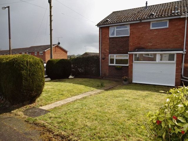  Image of 3 Bedroom Terraced for sale at Tennyson Way  Kidderminster, DY10 3EP