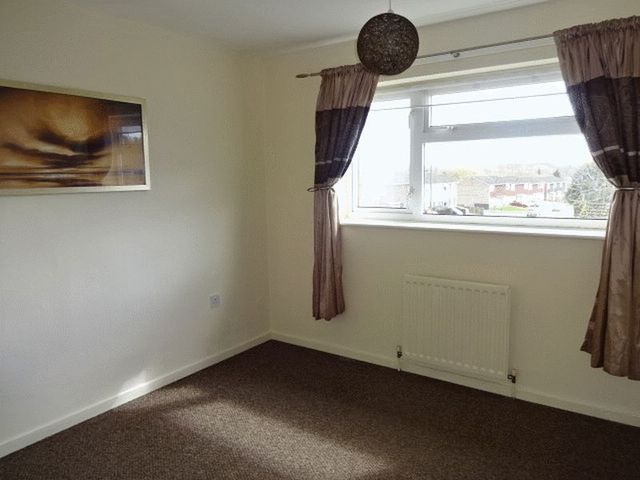  Image of 3 Bedroom Terraced for sale at Tennyson Way  Kidderminster, DY10 3EP