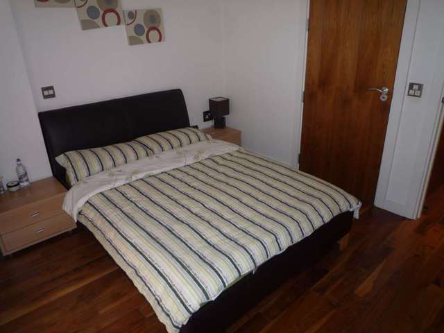  Image of 2 Bedroom Apartment for sale at Clowes Street  Manchester, M3 5NG