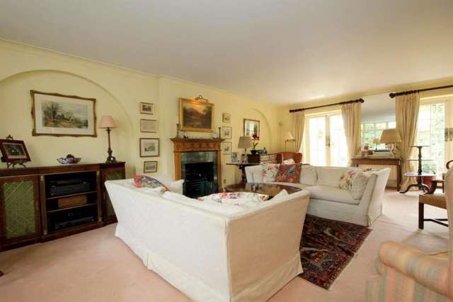  Image of 4 Bedroom Detached for sale at The Leas Longdean Park Hemel Hempstead, HP3 8BP