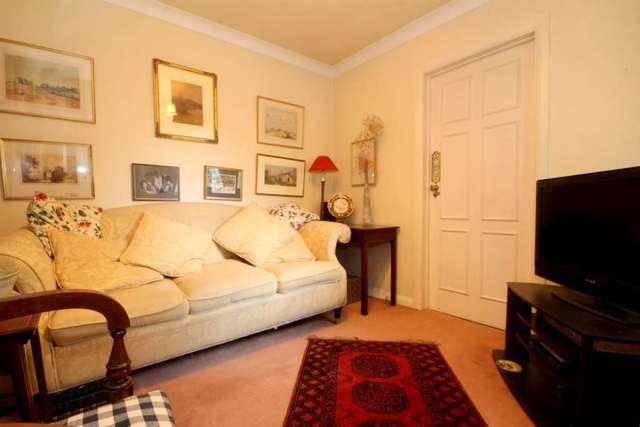  Image of 4 Bedroom Detached for sale at The Leas Longdean Park Hemel Hempstead, HP3 8BP