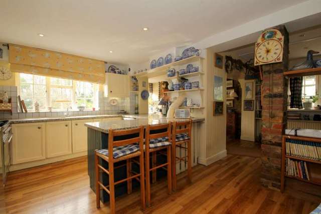  Image of 4 Bedroom Detached for sale at The Leas Longdean Park Hemel Hempstead, HP3 8BP
