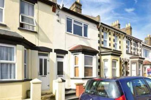  Image of 3 Bedroom Terraced for sale at Chatham Kent Chatham, ME4 5EU