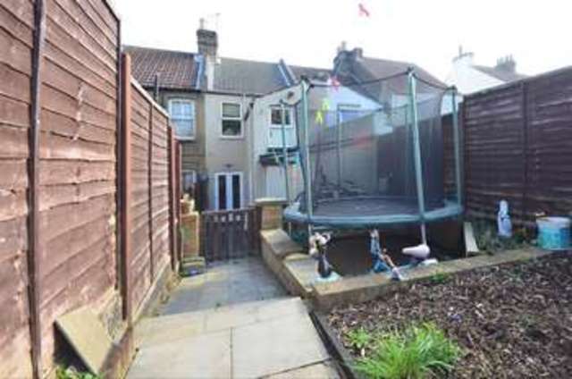  Image of 3 Bedroom Terraced for sale at Chatham Kent Chatham, ME4 5EU