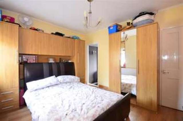  Image of 3 Bedroom Terraced for sale at Chatham Kent Chatham, ME4 5EU