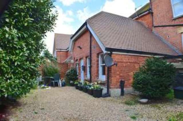  Image of 1 Bedroom Bungalow for sale at 8 Carlisle Road  Eastbourne, BN20 7EJ