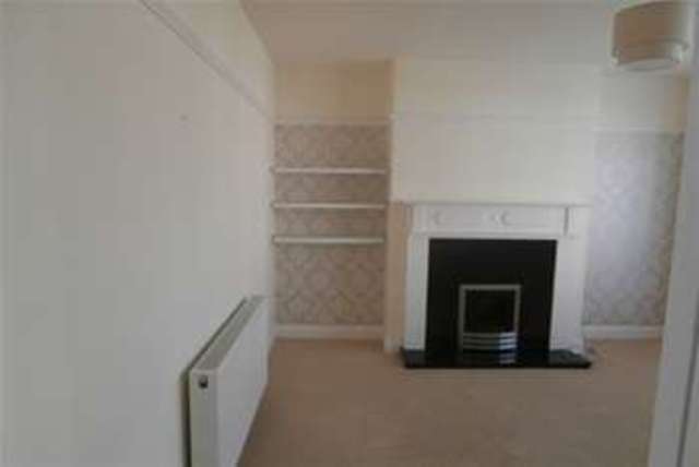  Image of 3 Bedroom Semi-Detached to rent at Loughborough, LE11 3NX