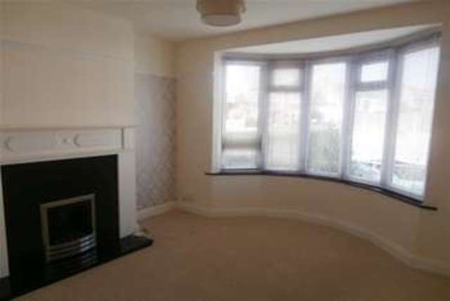  Image of 3 Bedroom Semi-Detached to rent at Loughborough, LE11 3NX