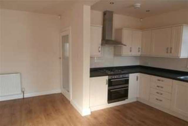  Image of 3 Bedroom Semi-Detached to rent at Loughborough, LE11 3NX
