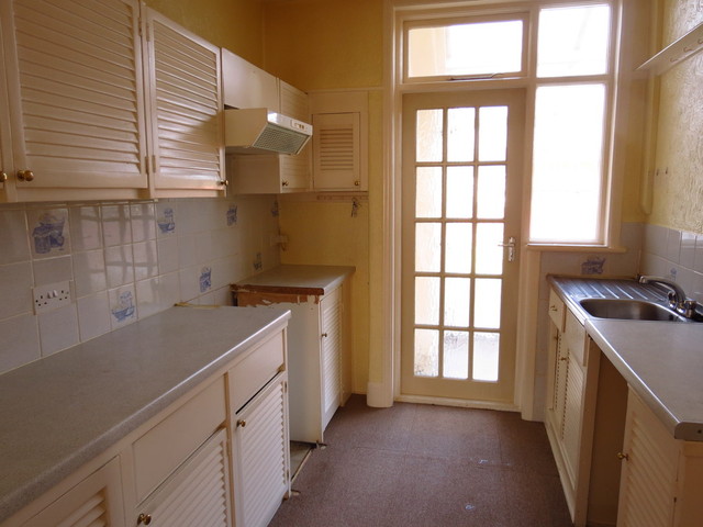  Image of 3 Bedroom Terraced for sale at White Hart Lane Portchester Fareham, PO16 9AN