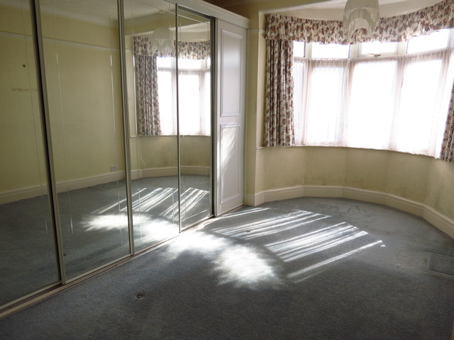  Image of 3 Bedroom Terraced for sale at White Hart Lane Portchester Fareham, PO16 9AN