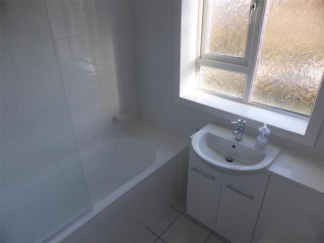  Image of 2 Bedroom Flat to rent at West End Glasgow Glasgow, G12 0QB
