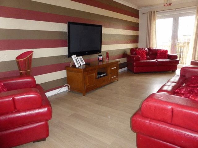  Image of 4 Bedroom Semi-Detached for sale at Torphichen Avenue Mid Calder Livingston, EH53 0LA
