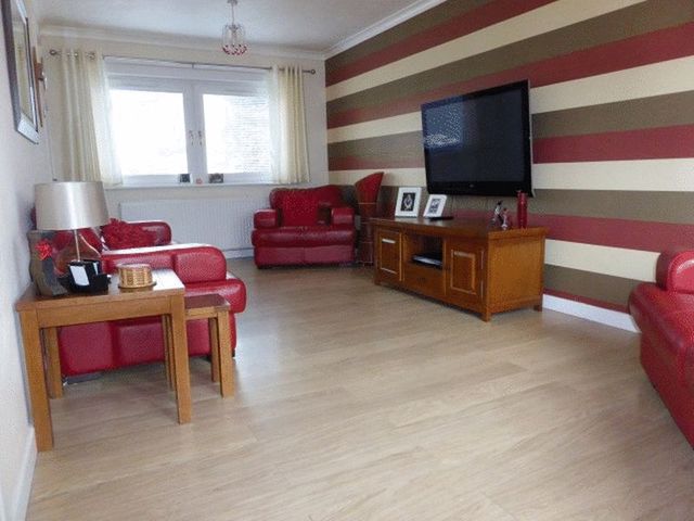  Image of 4 Bedroom Semi-Detached for sale at Torphichen Avenue Mid Calder Livingston, EH53 0LA