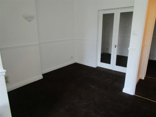  Image of 1 Bedroom Property to rent at 55 Upton Park Slough Slough, SL1 2GB