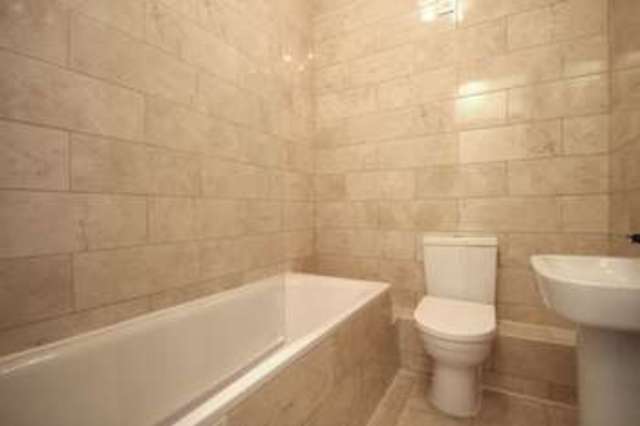  Image of 1 Bedroom Flat for sale at York Way  London, N7 9QF