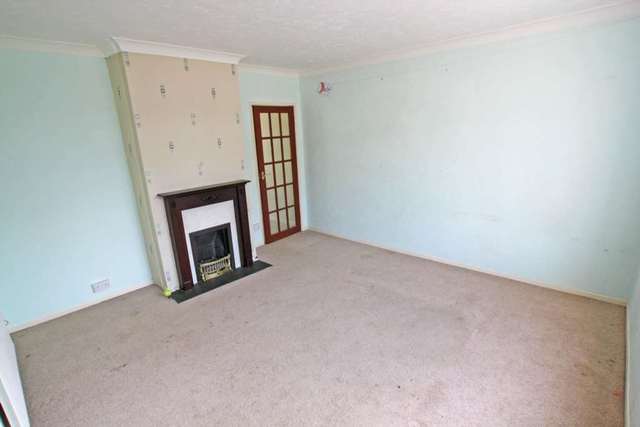  Image of 3 Bedroom Semi-Detached for sale at Abbott Close  Didcot, OX11 8HX