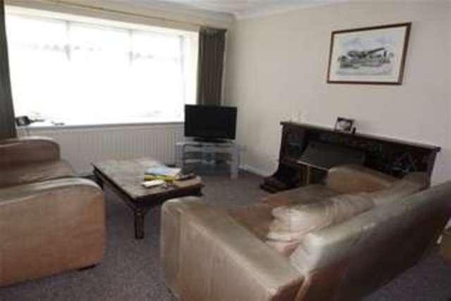  Image of 2 Bedroom Detached to rent at Lytham St Annes, FY8 3LA