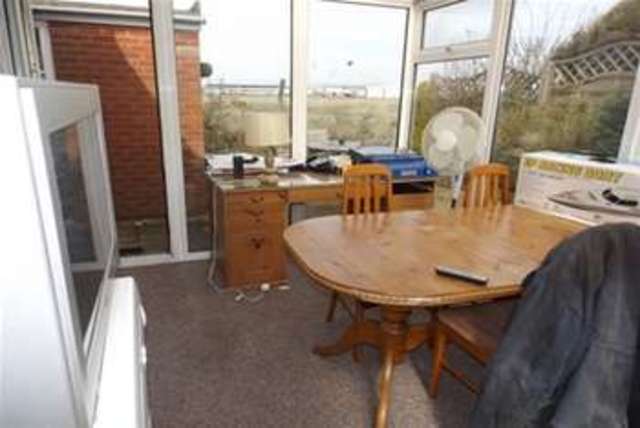  Image of 2 Bedroom Detached to rent at Lytham St Annes, FY8 3LA