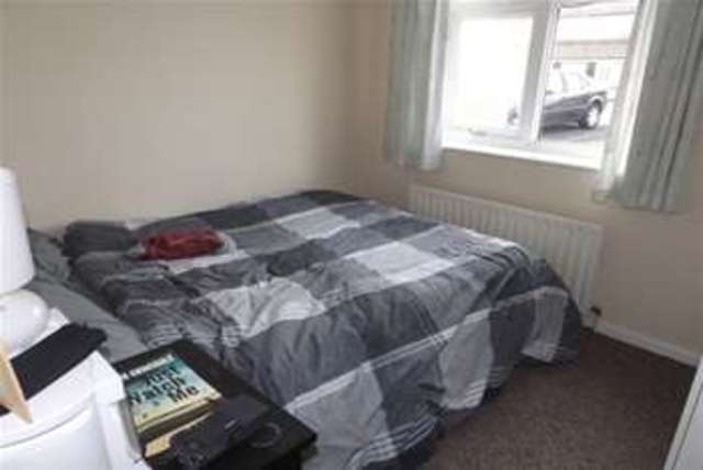  Image of 2 Bedroom Detached to rent at Lytham St Annes, FY8 3LA