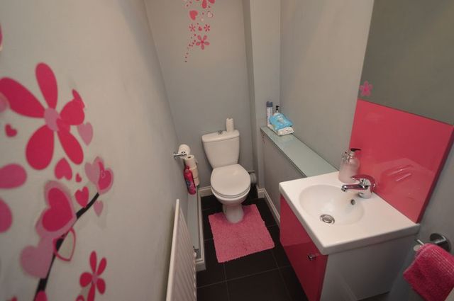  Image of 3 Bedroom Terraced for sale at Ashmore Close  Nythe, SN3 3PX