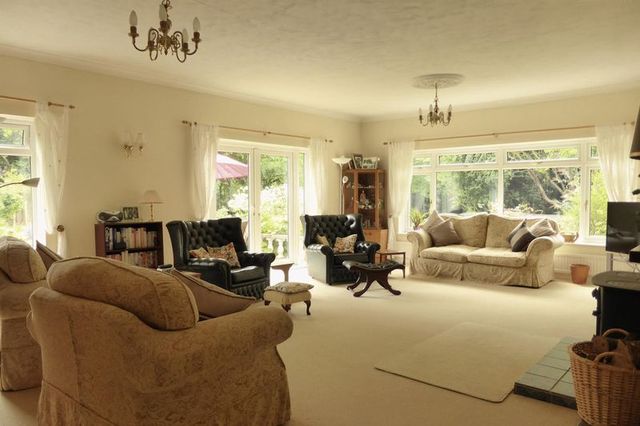  Image of 3 Bedroom Detached for sale at Barton Road  Wisbech, PE13 4TL