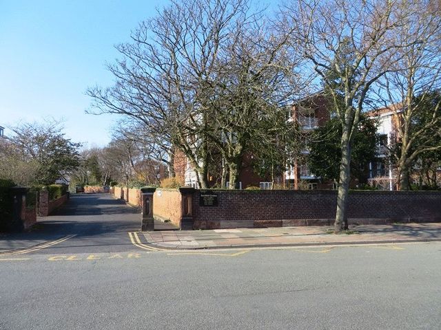  Image of 3 Bedroom Flat to rent at Beechfield Gardens  Southport, PR8 2SW