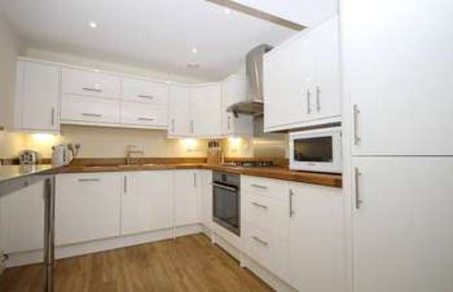  Image of 2 Bedroom Apartment to rent at Henley-On-Thames, RG9 2BA