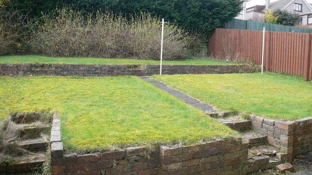  Image of 3 Bedroom Semi-Detached for sale at Bennochy Road  Kirkcaldy, KY2 5TS