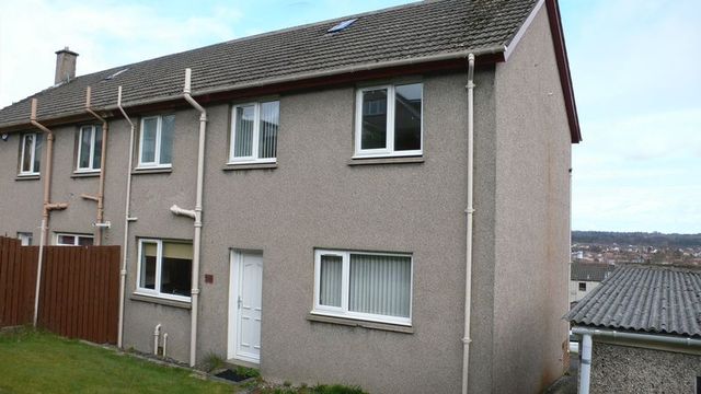  Image of 3 Bedroom Semi-Detached for sale at Bennochy Road  Kirkcaldy, KY2 5TS